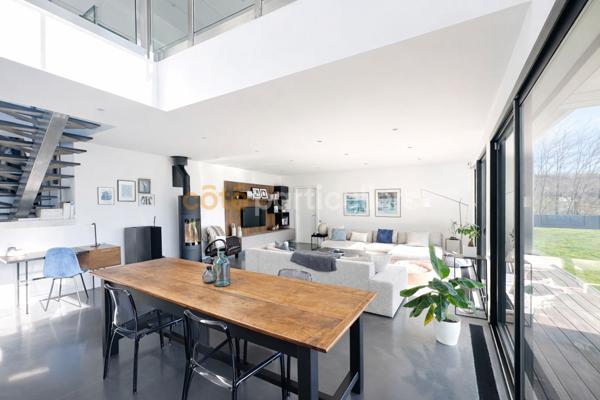 Vente Villa223 m² - 6 Pièces - POLIGNAC (43000)