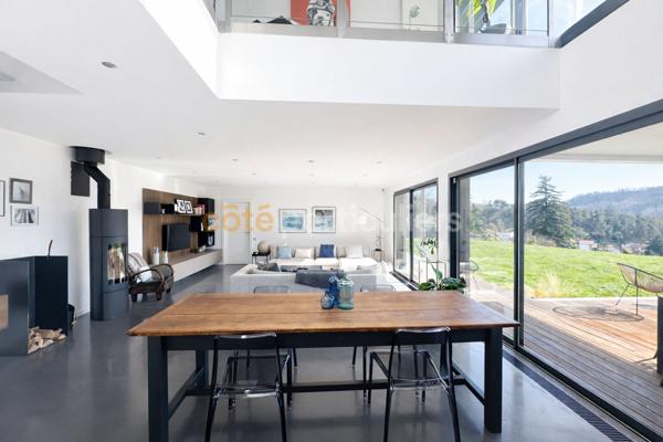 Vente Villa223 m² - 6 Pièces - POLIGNAC (43000)