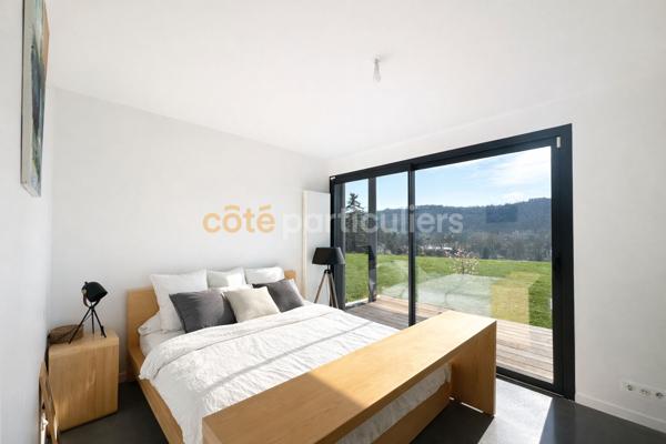 Vente Villa223 m² - 6 Pièces - POLIGNAC (43000)