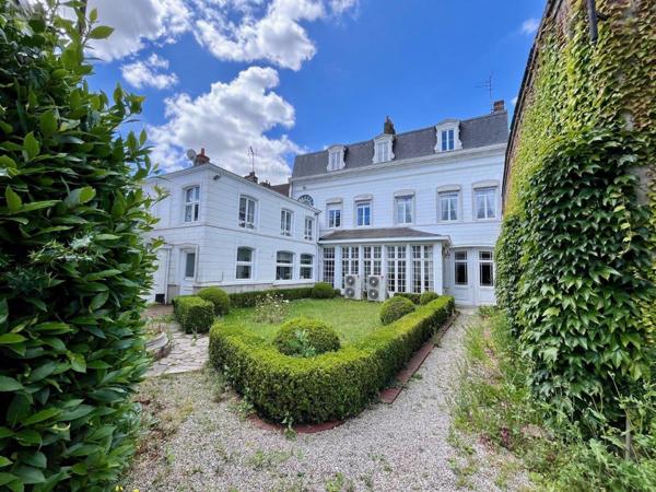Maison de maître à vendre à Hazebrouck dans le Nord (59190), ref : 13078/3598   
CENTRE VILLE