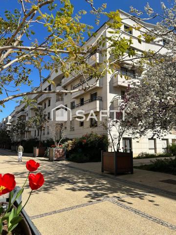 Grand 3 pièces de 72m² - Centre-Ville, rue piétonne, parking et cave.