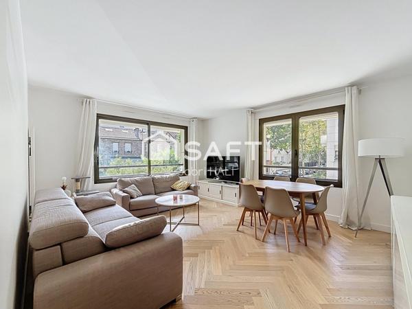 Grand 3 pièces de 72m² - Centre-Ville, rue piétonne, parking et cave.