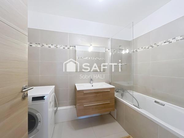 Grand 3 pièces de 72m² - Centre-Ville, rue piétonne, parking et cave.