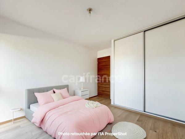 Appartement à vendre 5 pièces DIVONNE LES BAINS (01) - 108m2 - terrasse, jardin clos, cave, 1 garage fermé.