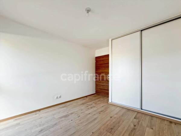 Appartement à vendre 5 pièces DIVONNE LES BAINS (01) - 108m2 - terrasse, jardin clos, cave, 1 garage fermé.