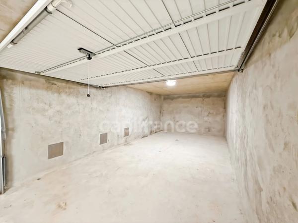 Appartement à vendre 5 pièces DIVONNE LES BAINS (01) - 108m2 - terrasse, jardin clos, cave, 1 garage fermé.