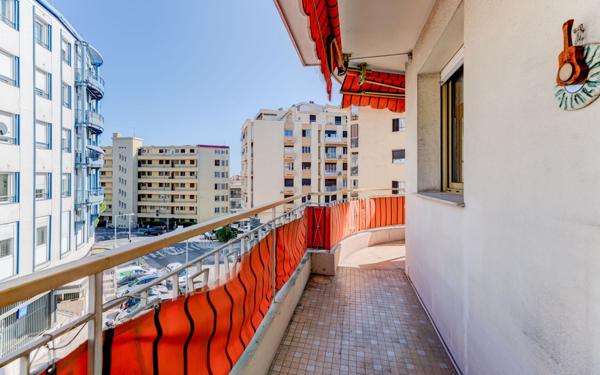 Appartement à vendre    3 pièces • 69,25 m2 Nice