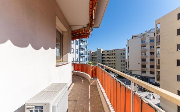 Appartement à vendre    3 pièces • 69,25 m2 Nice