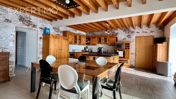 Betton (35830) Longère 8 pièces 288 m2