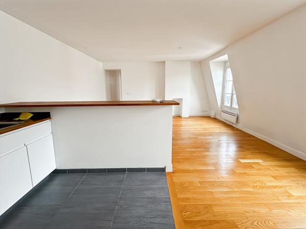 Appartement Paris 2 pièces