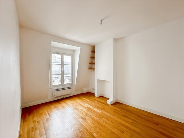 Appartement Paris 2 pièces
