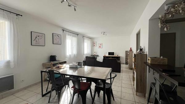 Appartement
                                                                                                                                                                                                                                                                                                                        3 pièce(s)                                                                                                                                                                                                          2 chambre(s)                                                                                                                                                                                                          77.5  m²