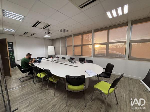 Location murs commerciaux  566 m² Saint-Thibault-des-Vignes