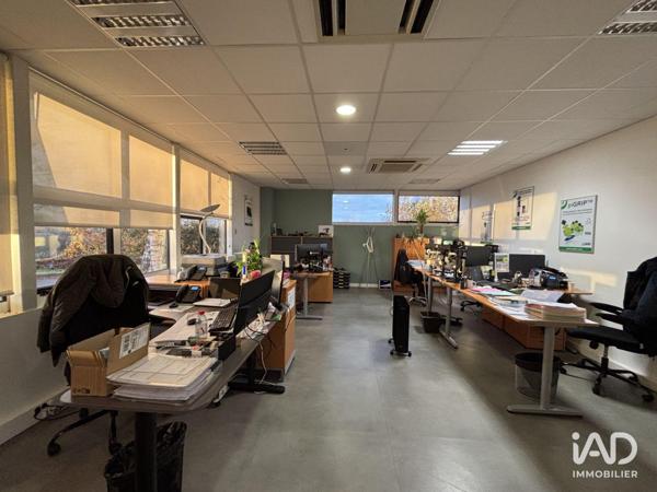 Location murs commerciaux  566 m² Saint-Thibault-des-Vignes