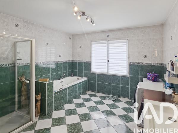 Maison à vendre 8 pièces 184 m² Vaires-sur-Marne