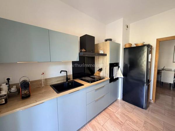 Vente                                                      Appartement
                        
                     2 pièces                      51 m2                     à Calvi