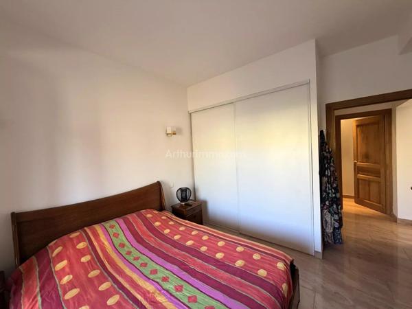 Vente                                                      Appartement
                        
                     2 pièces                      51 m2                     à Calvi