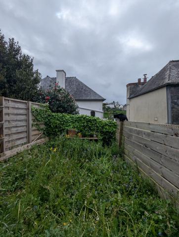 Morlaix proche centre-ville : charmante maison avec jardinet