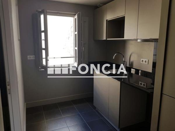 Location Studio 27.76 m² - 4 PLACE ST DIDIER Avignon 84000