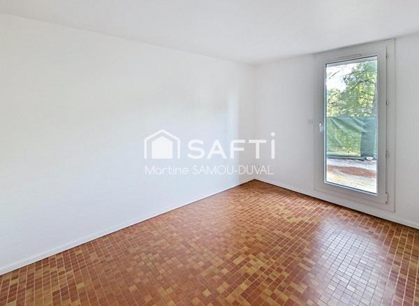 Tamaris Quartier Sud de la Seyne sur Mer, maison T 6, jardin, garage, places de parking