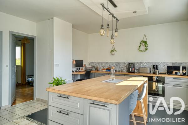 Maison à vendre 7 pièces 170 m² Briis-sous-Forges