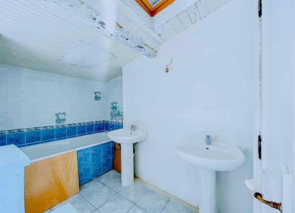 Maison à vendre    4 pièces •  Touët-de-l'Escarène