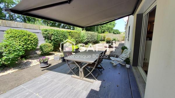 RARE À LA VENTE – MAISON FAMILIALE D’EXCEPTION AVEC PISCINE COUVERTE – QUARTIER CALME ET PRISÉ