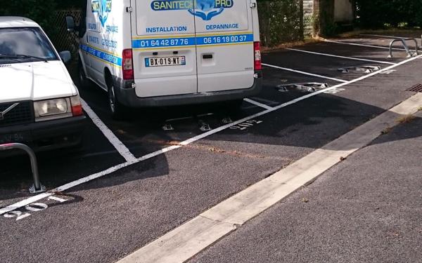 Stationnement à louer    Pontault-Combault