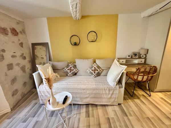 Authentique maison de village avec terrasse en plein ciel