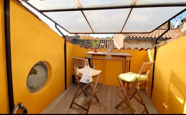 Authentique maison de village avec terrasse en plein ciel