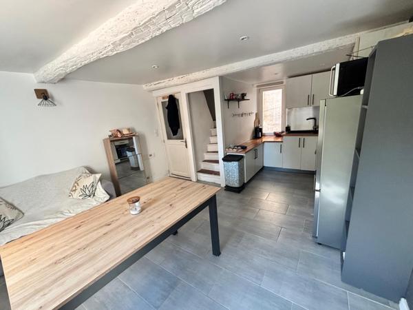 Authentique maison de village avec terrasse en plein ciel