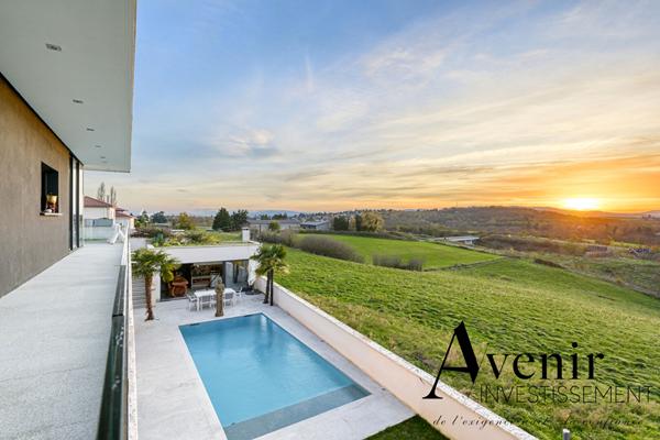 Maison Limonest 7 pièces 235 m2 - sous sol 220 m2 - PISCINE Limonest Maison Limonest 7 pièces 235 m2 - sous sol 220 m2 - PISCINE Limonest