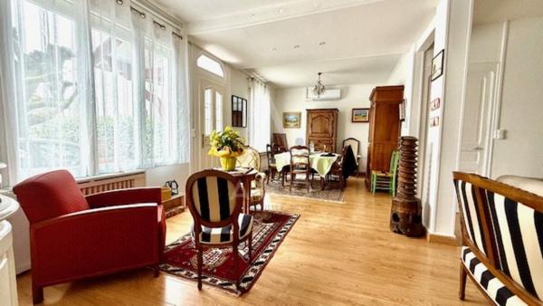 SAINT YRIEIX - ST CYBARD - MAISON PLAIN PIED 6 PIECES