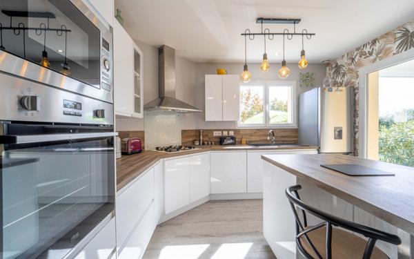 Maison à vendre    4 pièces •  Biscarrosse