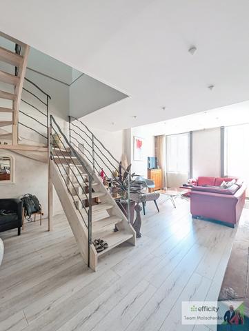 Appartement
         4 pièces
        - 121 m² 210 000 € *