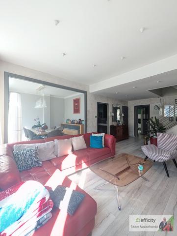 Appartement
         4 pièces
        - 121 m² 210 000 € *