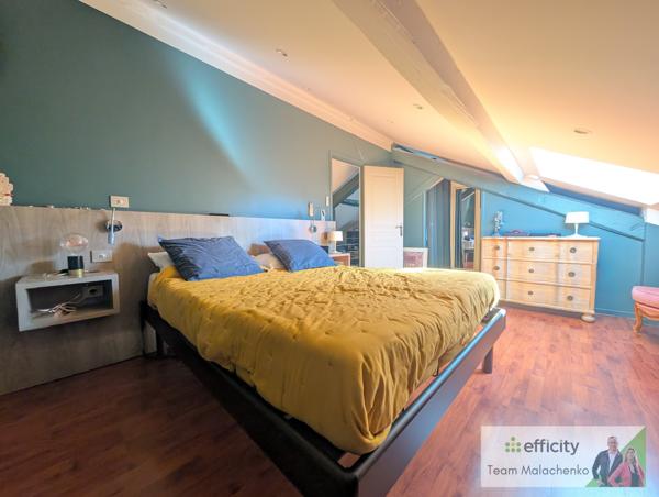 Appartement
         4 pièces
        - 121 m² 210 000 € *