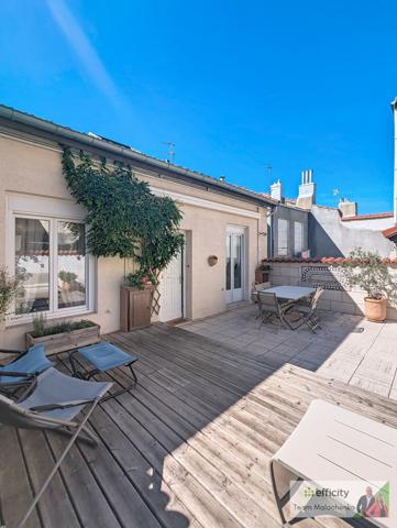 Appartement
         4 pièces
        - 121 m² 210 000 € *