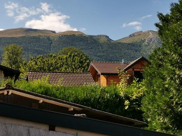 Maison
         5 pièces
        - 134 m² Bien prestige 680 000 € *