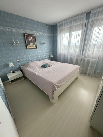 Maison
         5 pièces
        - 134 m² Bien prestige 680 000 € *