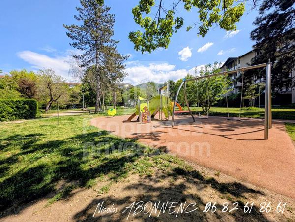 Appartement  4 pièce(s) 79 m2
