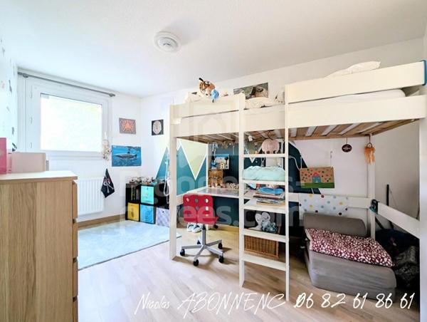Appartement  4 pièce(s) 79 m2