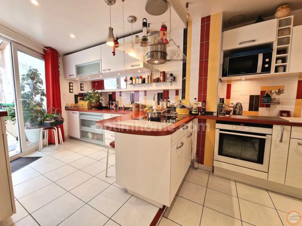 Maison de ville 4 chambres + double parking