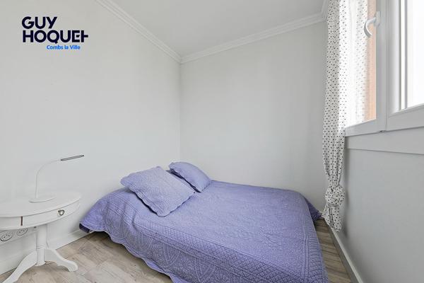 Studio Combs La Ville avec balcon et cave