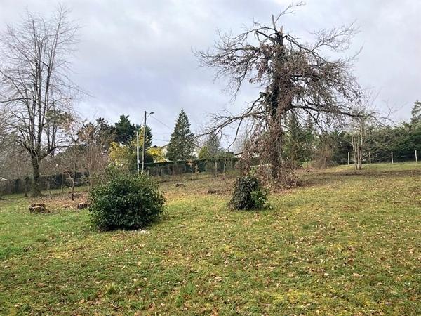 Terrain Château L'Evêque 1402 m2