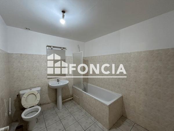 Location Maison 4 pièces 108.93 m² - 13 RUE DE LA HALBOTINE Boulzicourt 08410