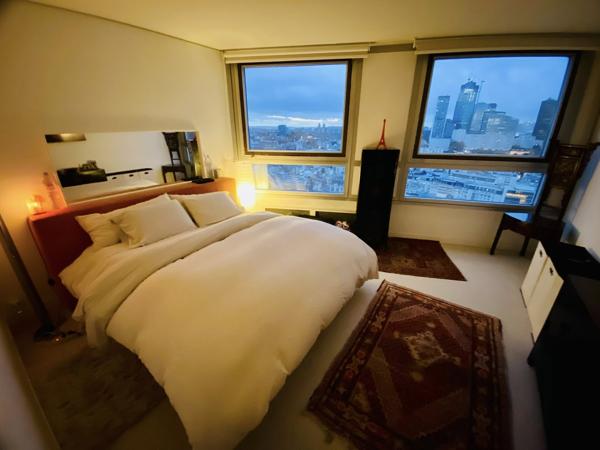 Appartement
         3 pièces
        - 140 m² Bien prestige 1 088 000 € *