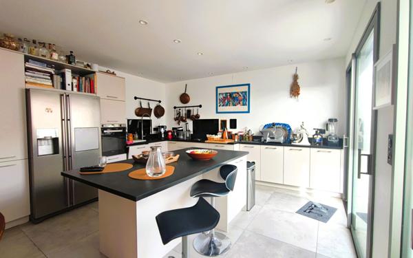 Maison à vendre    4 pièces • 117 m2 La Rochelle