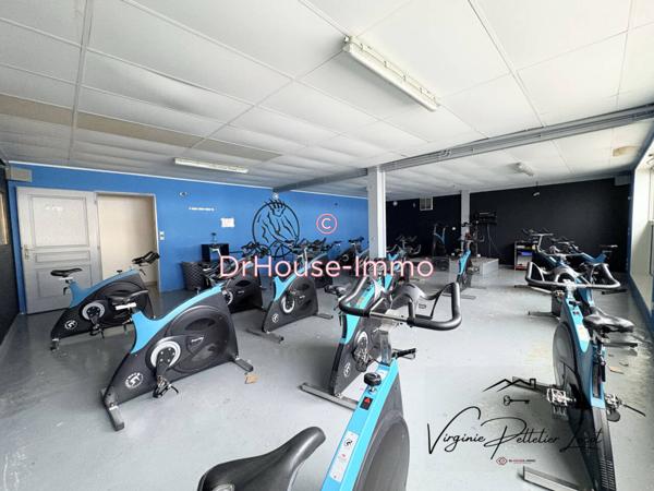 Commerce à vendre 16 pièces de 1 990 m²