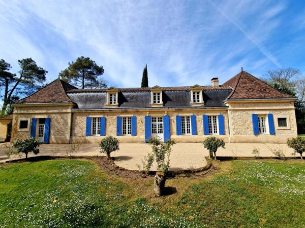 Belle Chartreuse de 450m2 habitable avec piscine